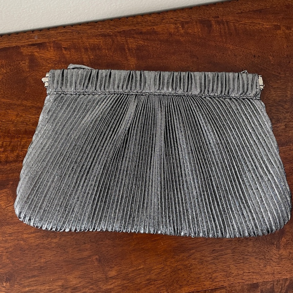 Jessica McClintock Vivienne Pleated Silver Bow Bag - Picture 3 of 5